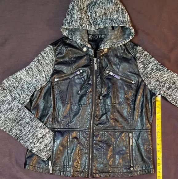 J2 Moto Jacket With Detachable Hood - Picture 5 of 8